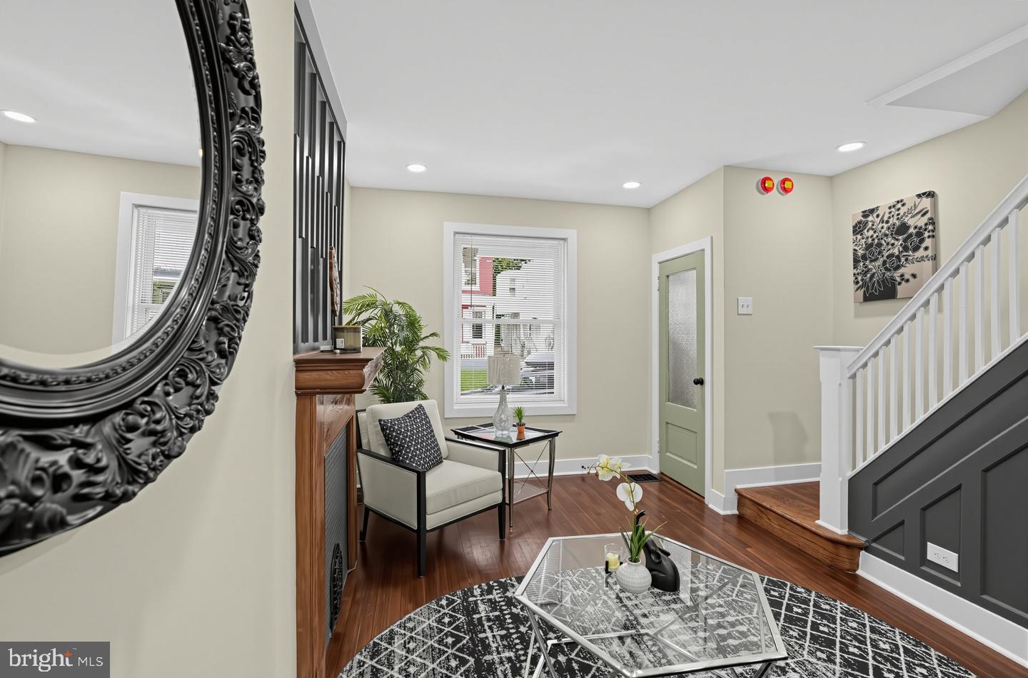 24 W Duval St Property Photo 2