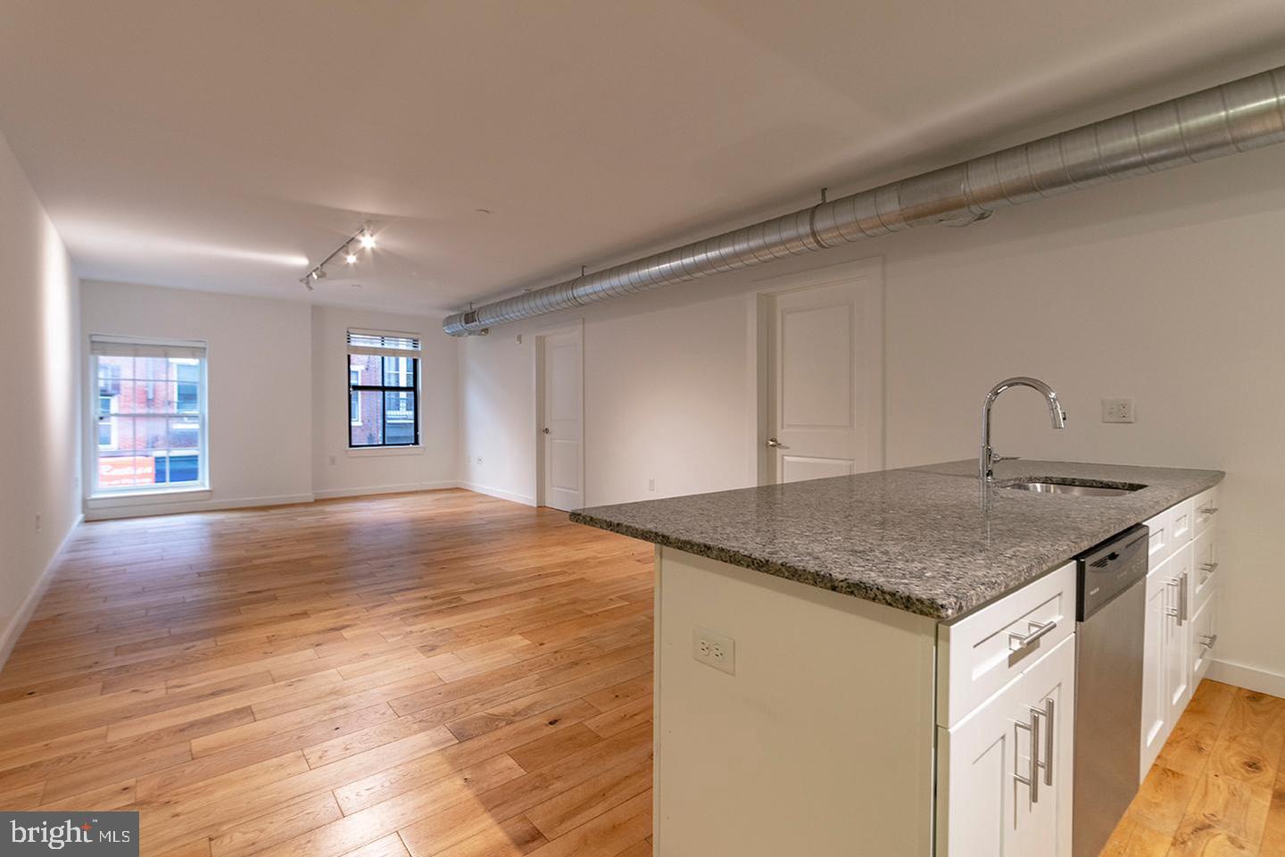 224 Church St #unit 414 Property Photo 4