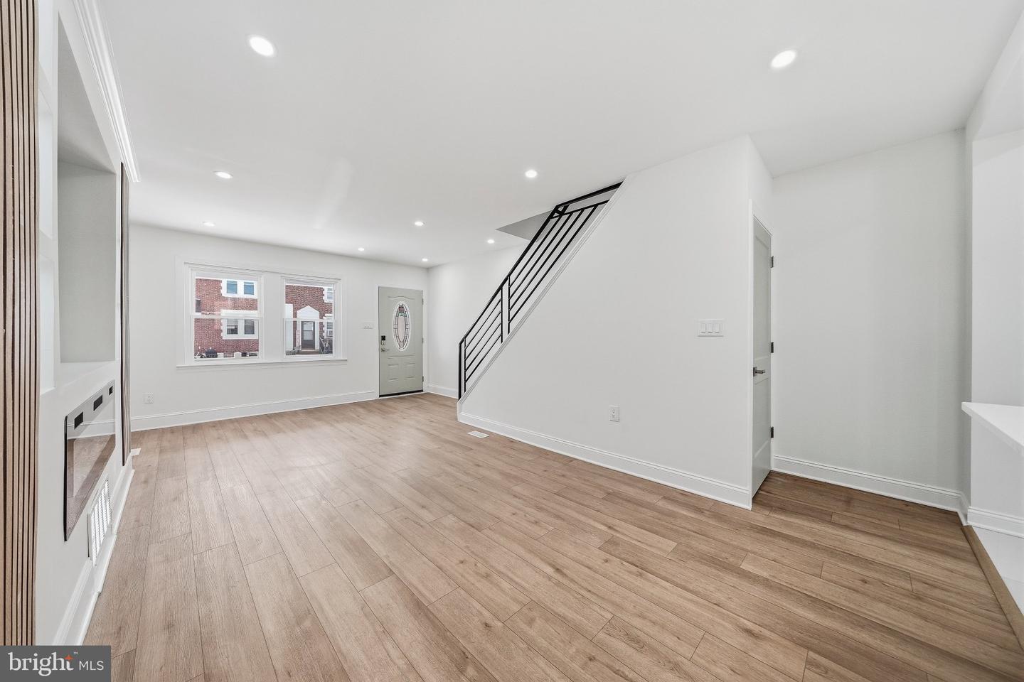 4741 Meridian St Property Photo 10