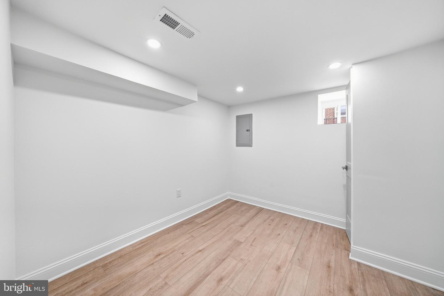 4741 Meridian St Property Photo 18