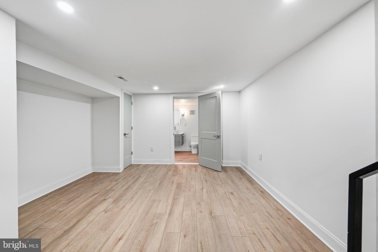 4741 Meridian St Property Photo 19