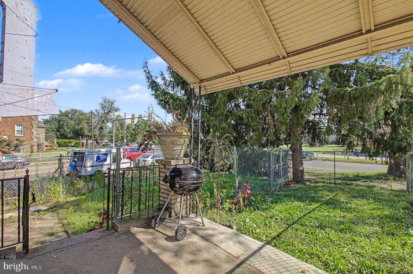 5262 E Roosevelt Blvd Property Photo 29