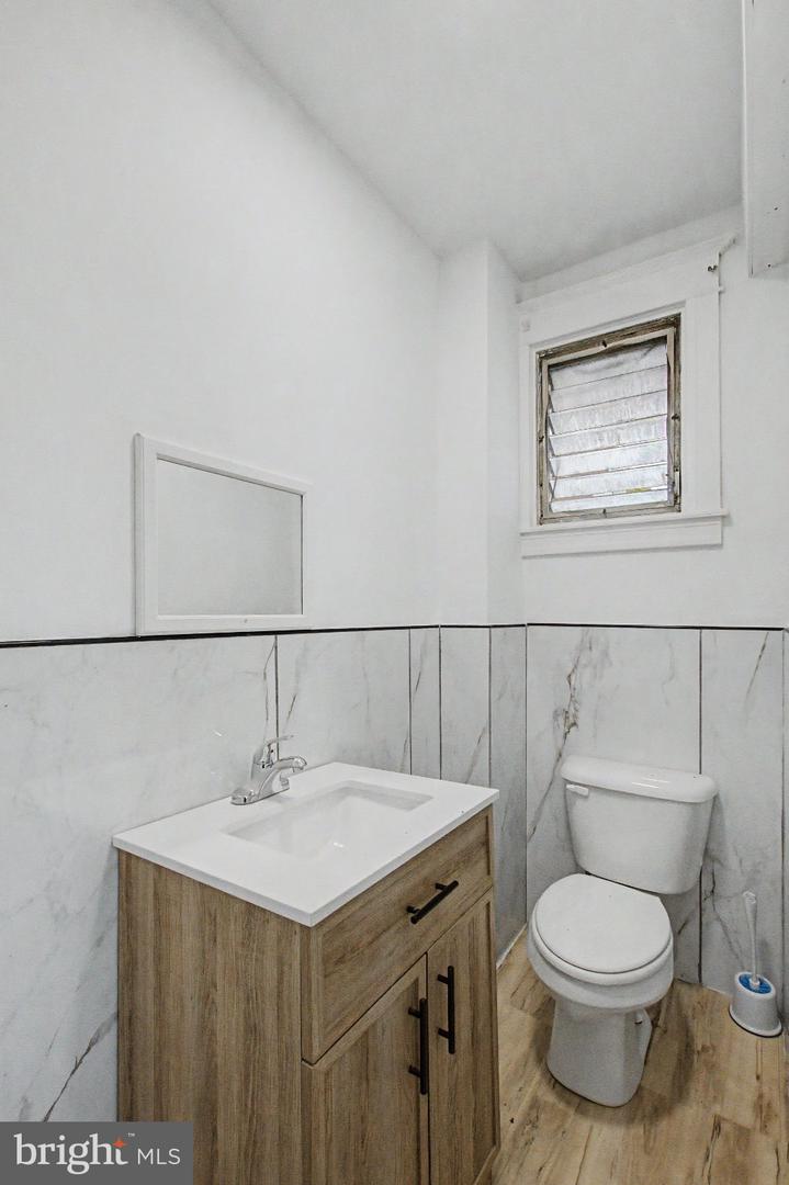 5262 E Roosevelt Blvd Property Photo 43