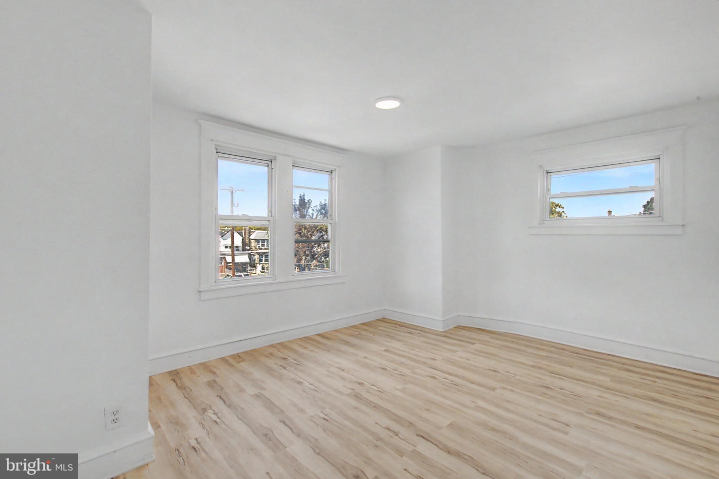 5262 E Roosevelt Blvd Property Photo 58