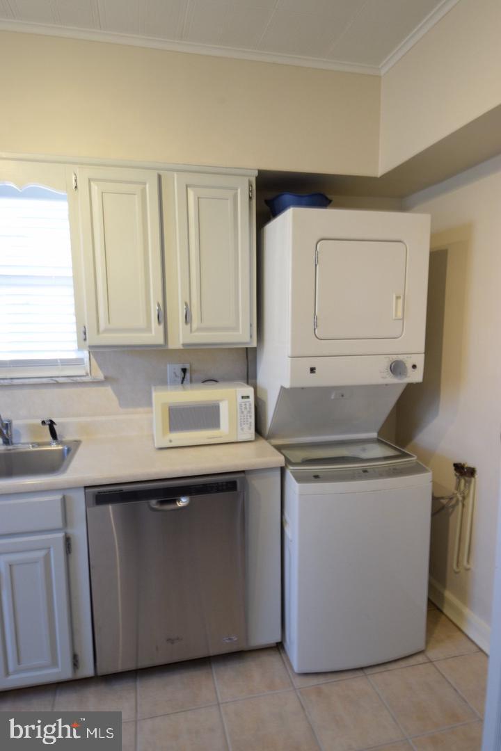 443 E Girard Ave #2 Property Photo 5