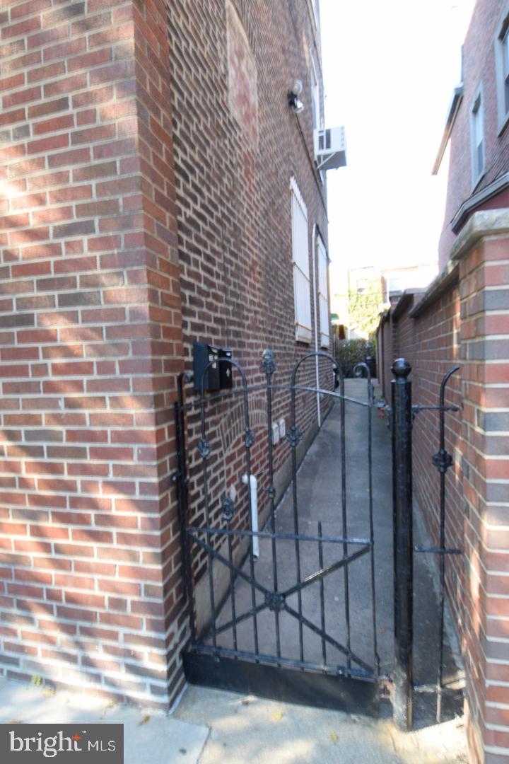 443 E Girard Ave #2 Property Photo 11