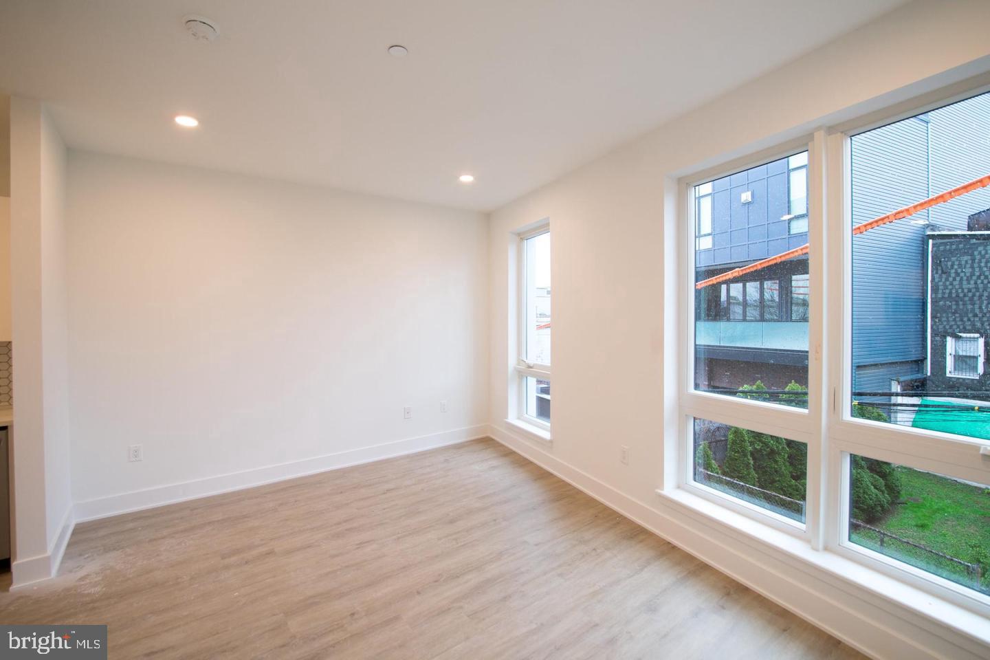 1325 N Lee St #unit 206 Property Photo 6