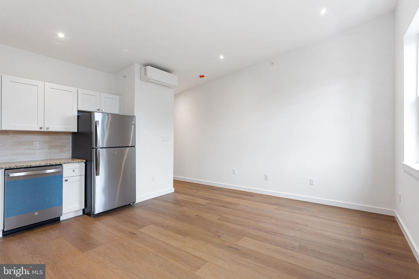 709 S 19th St #3f Property Photo 4