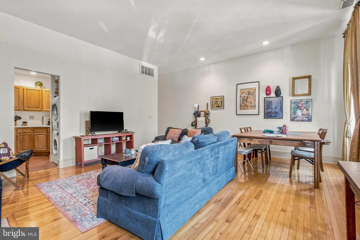 1130 Spruce St #2a Property Photo 3
