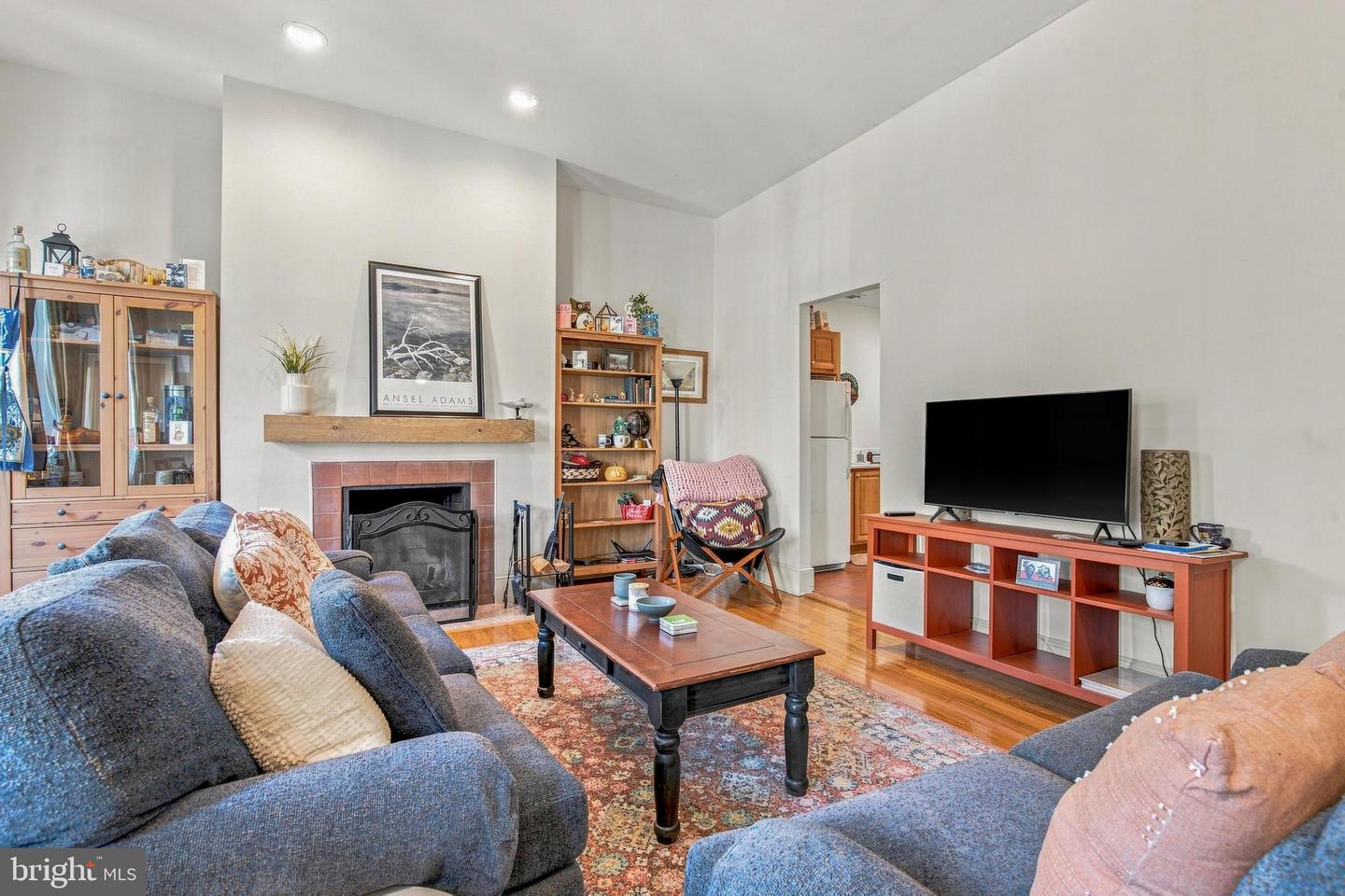 1130 Spruce St #2a Property Photo 6