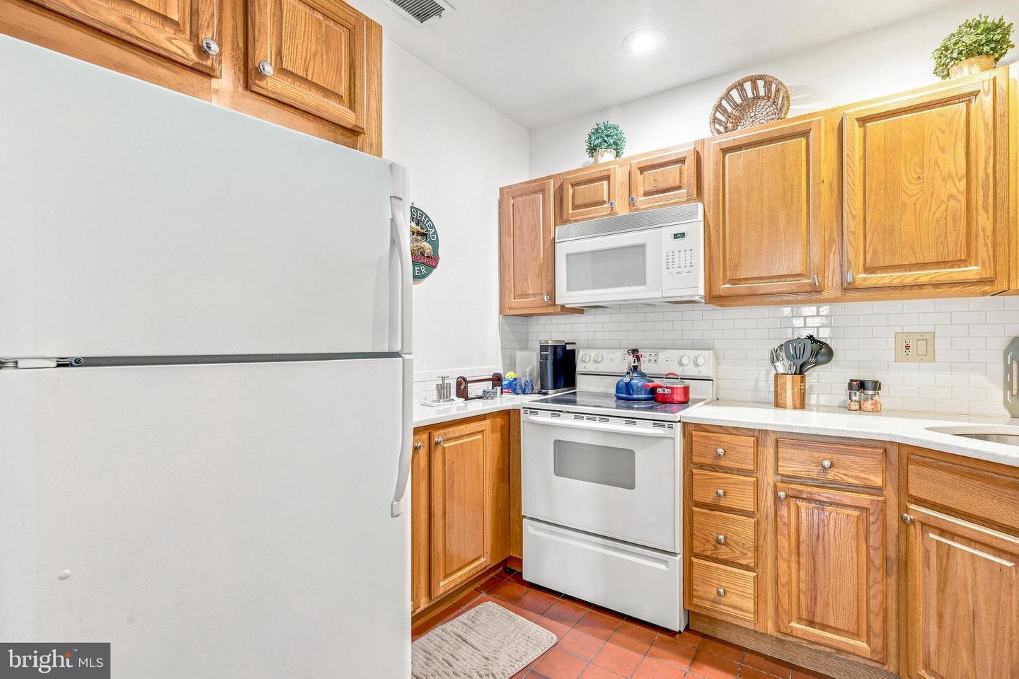 1130 Spruce St #2a Property Photo 7