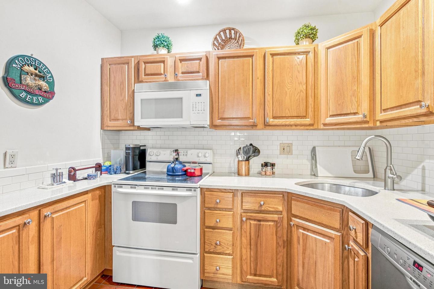 1130 Spruce St #2a Property Photo 8