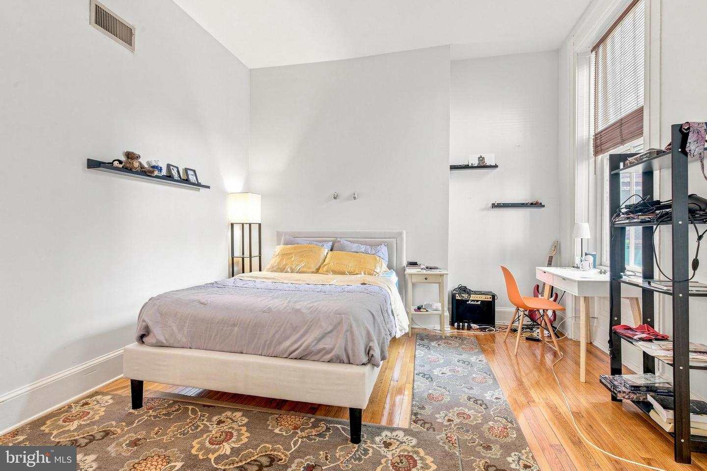 1130 Spruce St #2a Property Photo 14