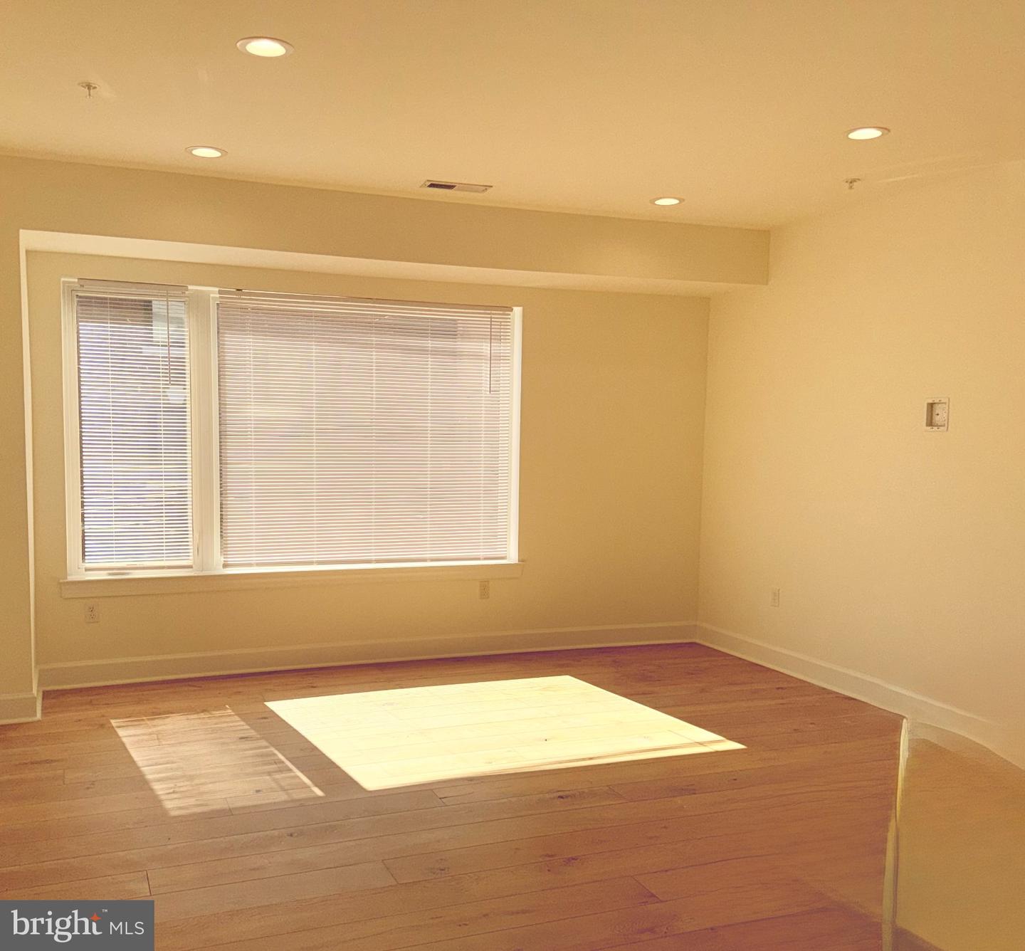 513 W Norris St St W #9c Property Photo 5