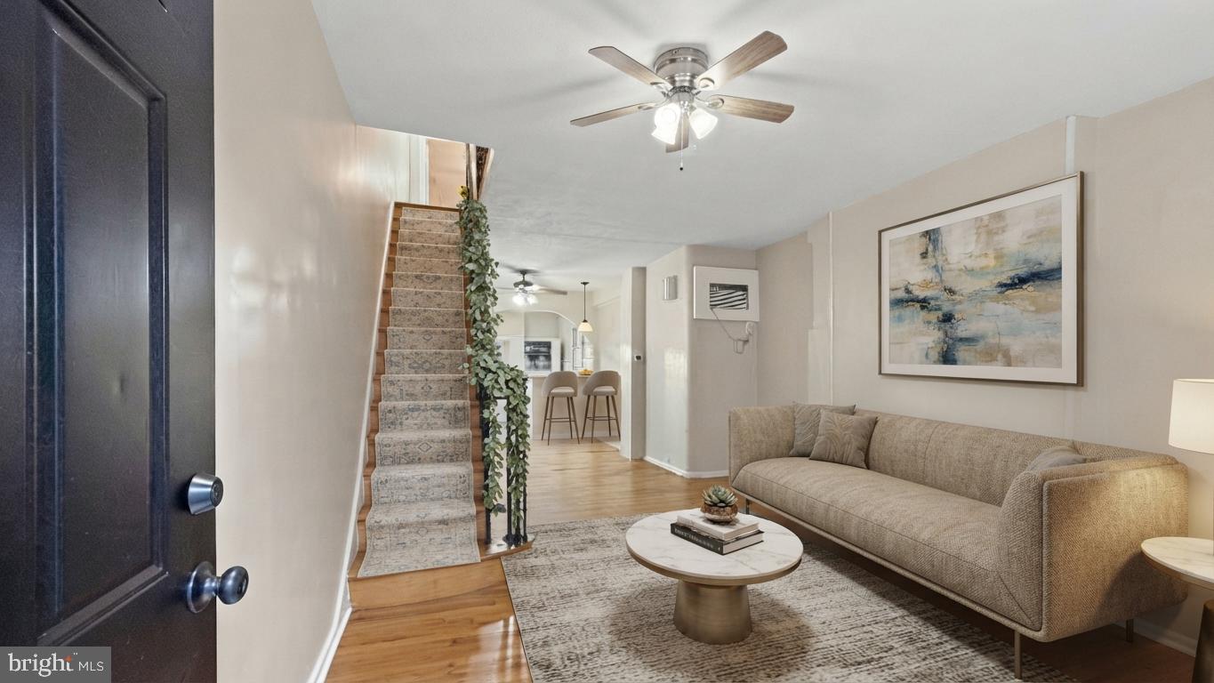 2248 Hicks St Property Photo 2