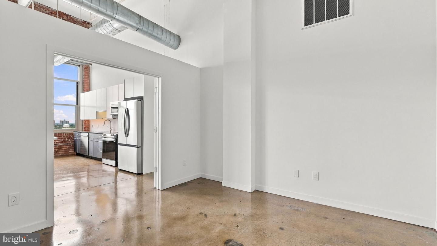 444 N 4th St #813 Property Photo 16
