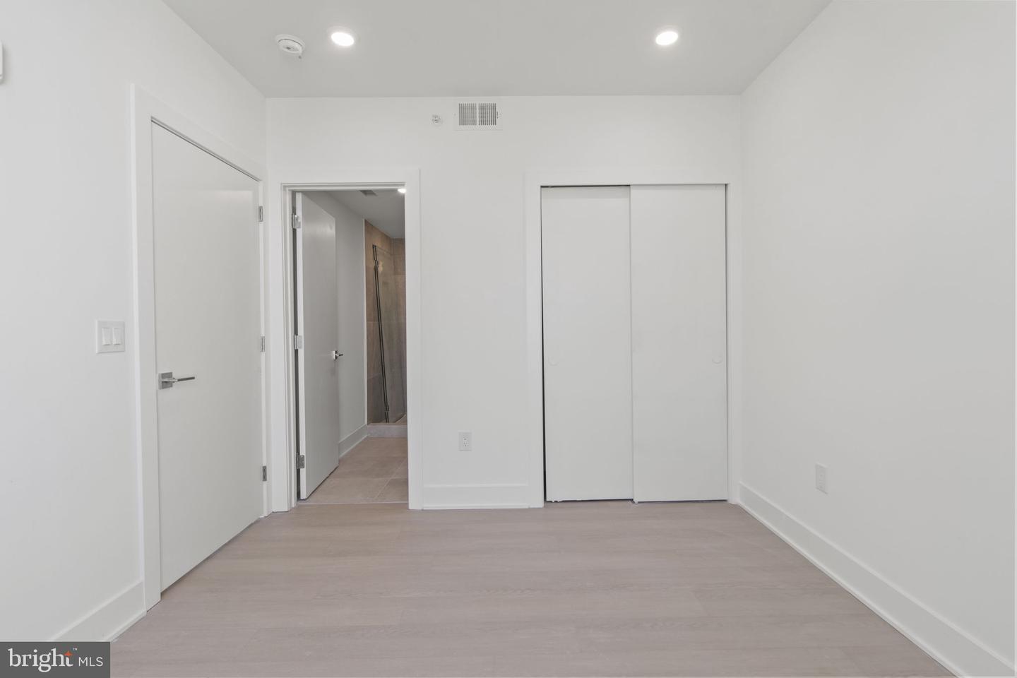 2000 Dreer St #205 Property Photo 10