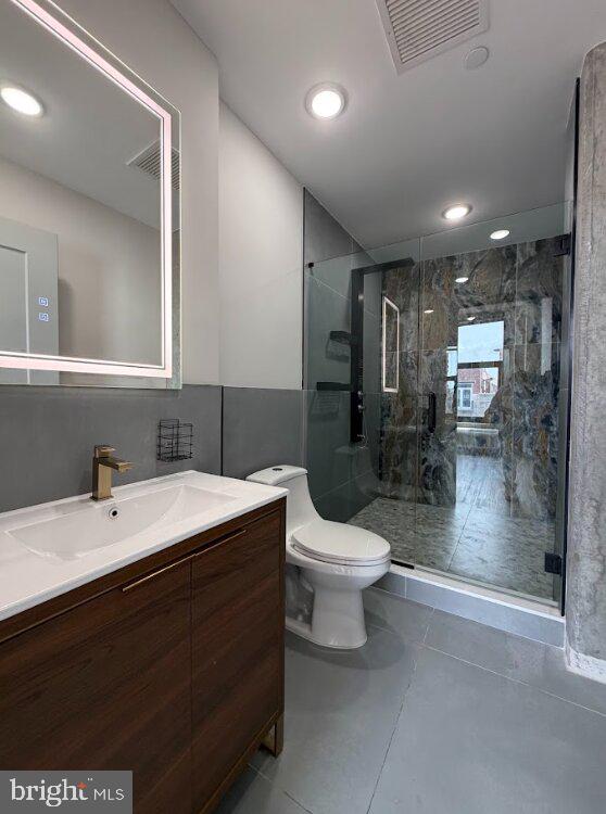1810 E Venango St #202 Property Photo 15