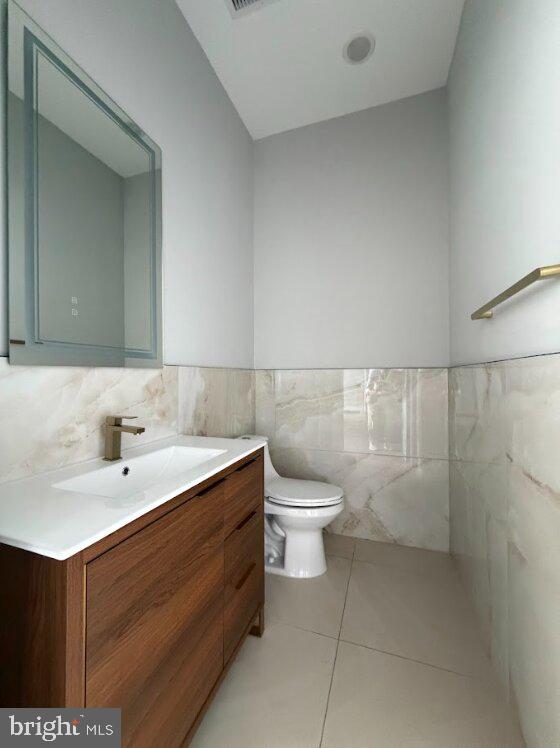 1810 E Venango St #305 Property Photo 7
