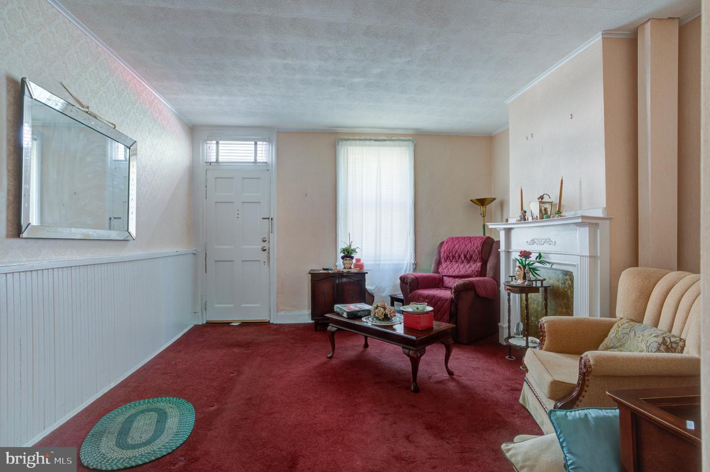 124 W Wildey St Property Photo 2