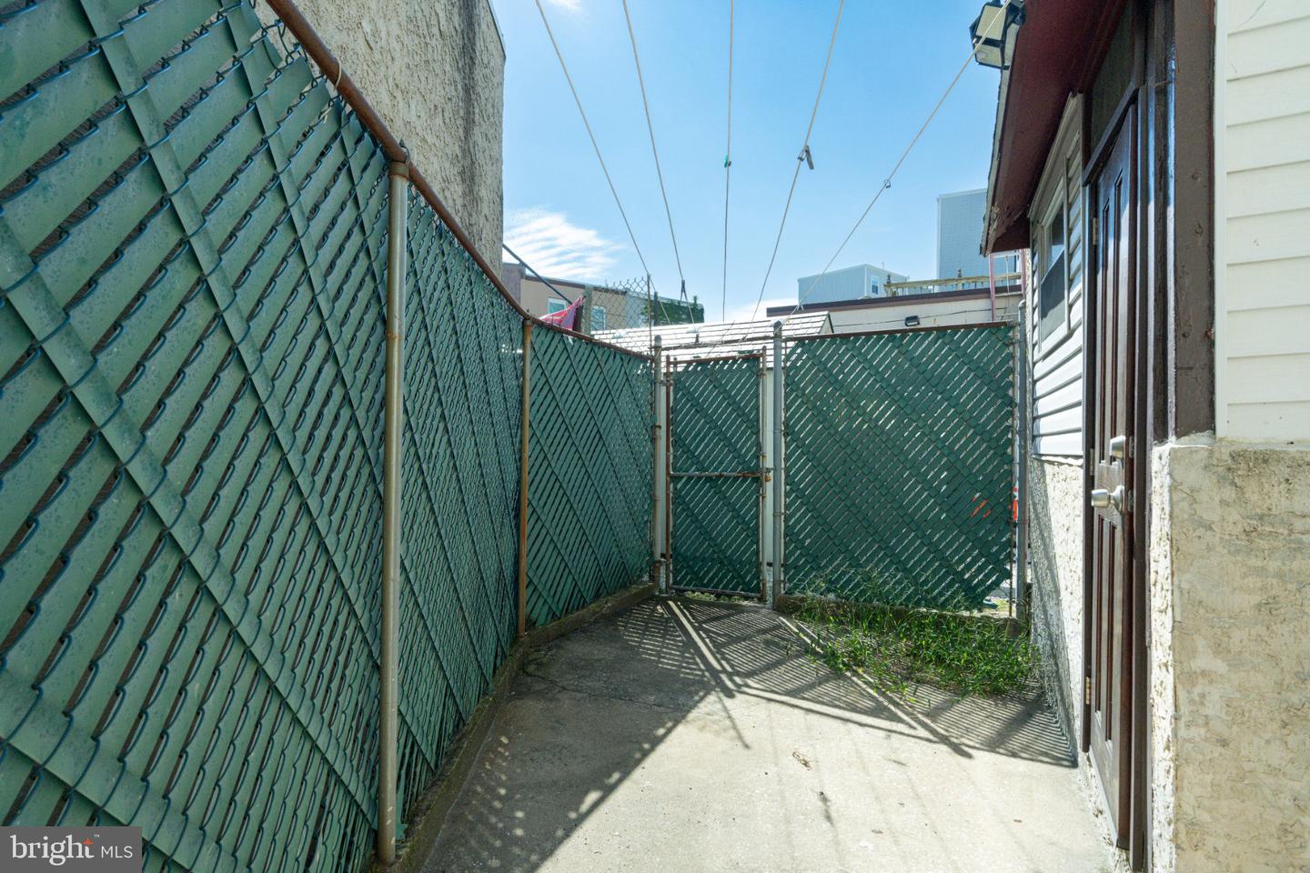 124 W Wildey St Property Photo 12