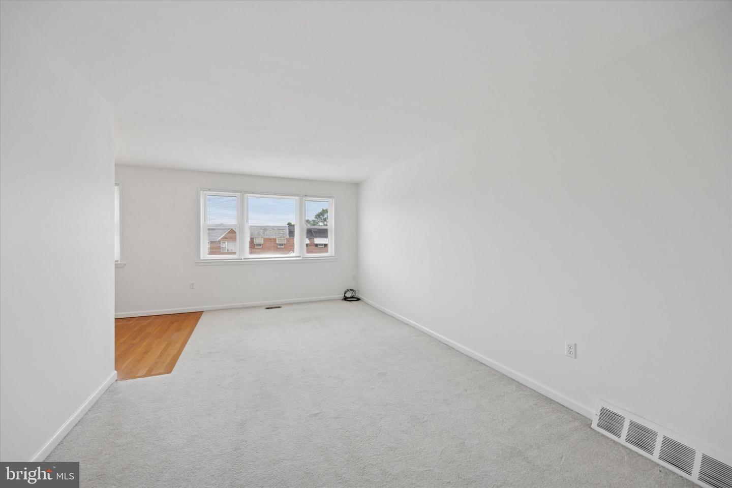 4000 Lyman Dr #2 Property Photo 2