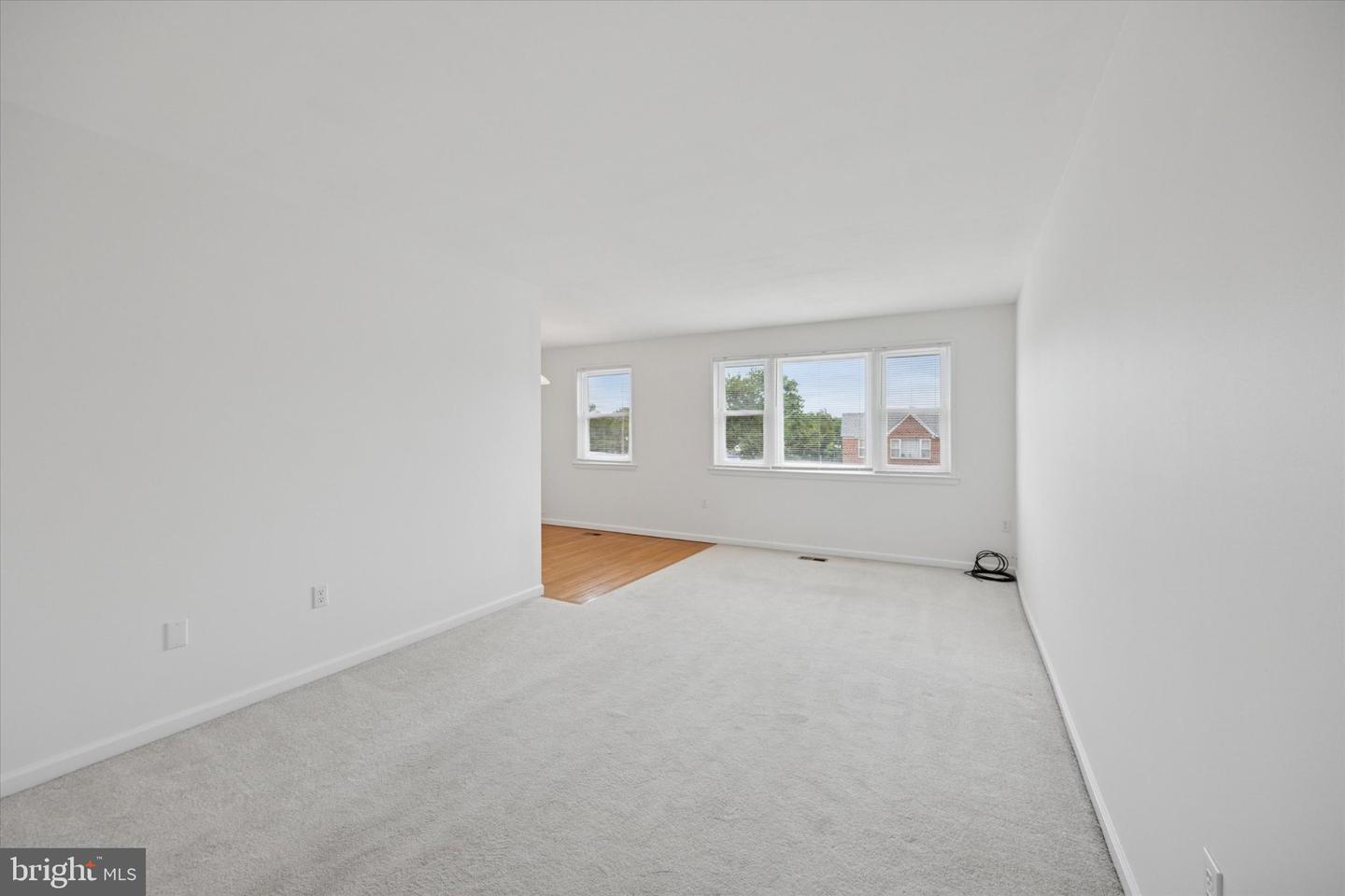 4000 Lyman Dr #2 Property Photo 3