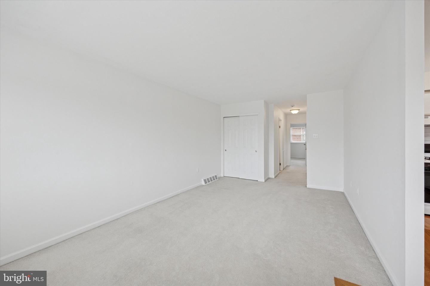 4000 Lyman Dr #2 Property Photo 11