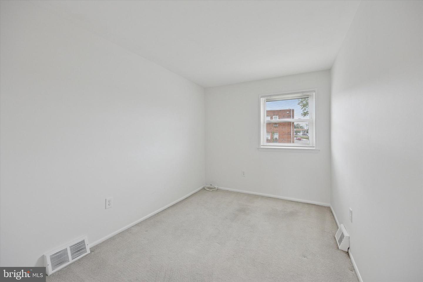 4000 Lyman Dr #2 Property Photo 12