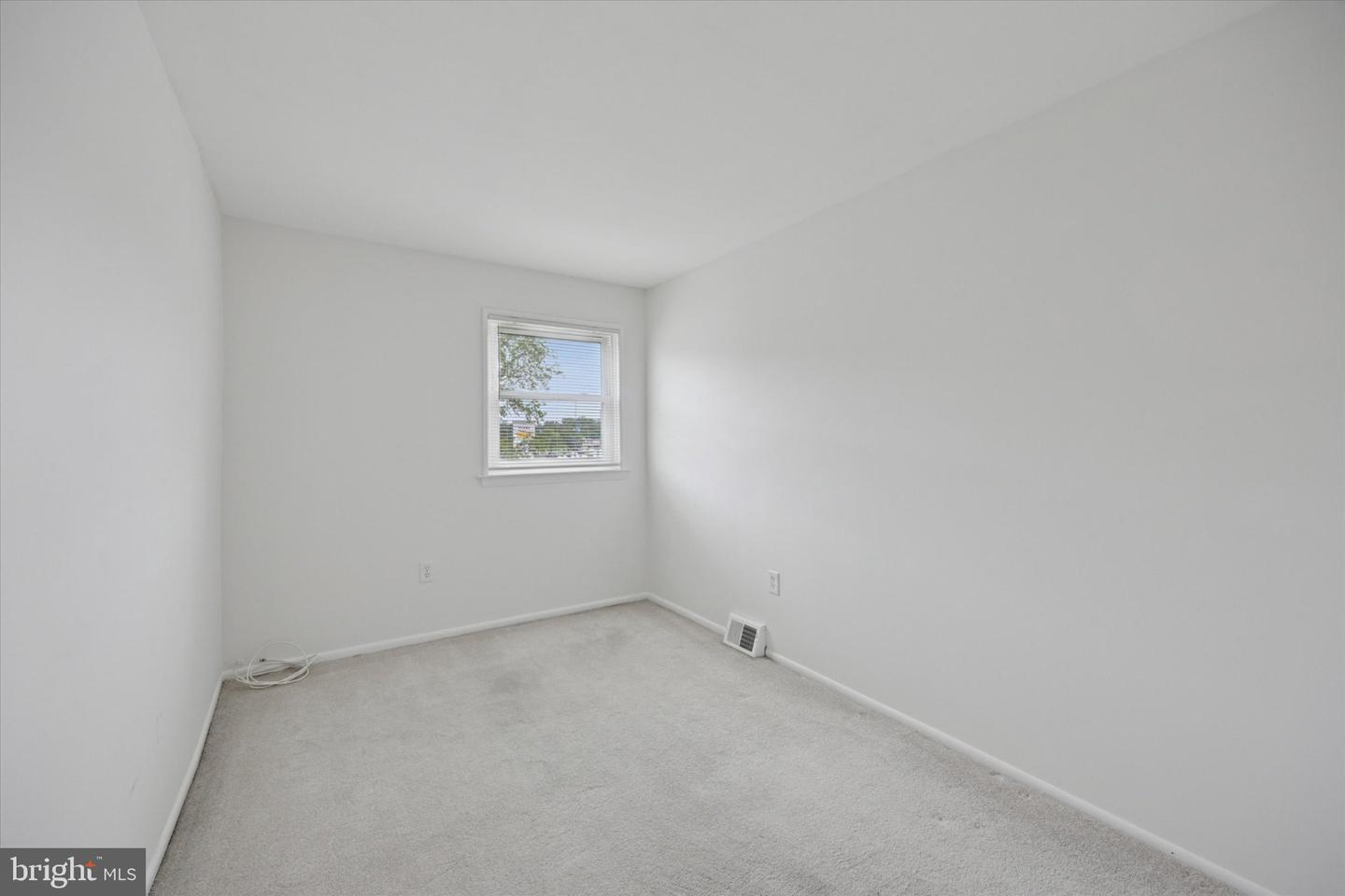 4000 Lyman Dr #2 Property Photo 13
