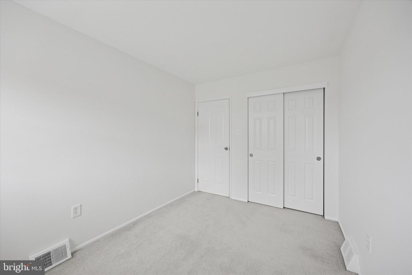 4000 Lyman Dr #2 Property Photo 14
