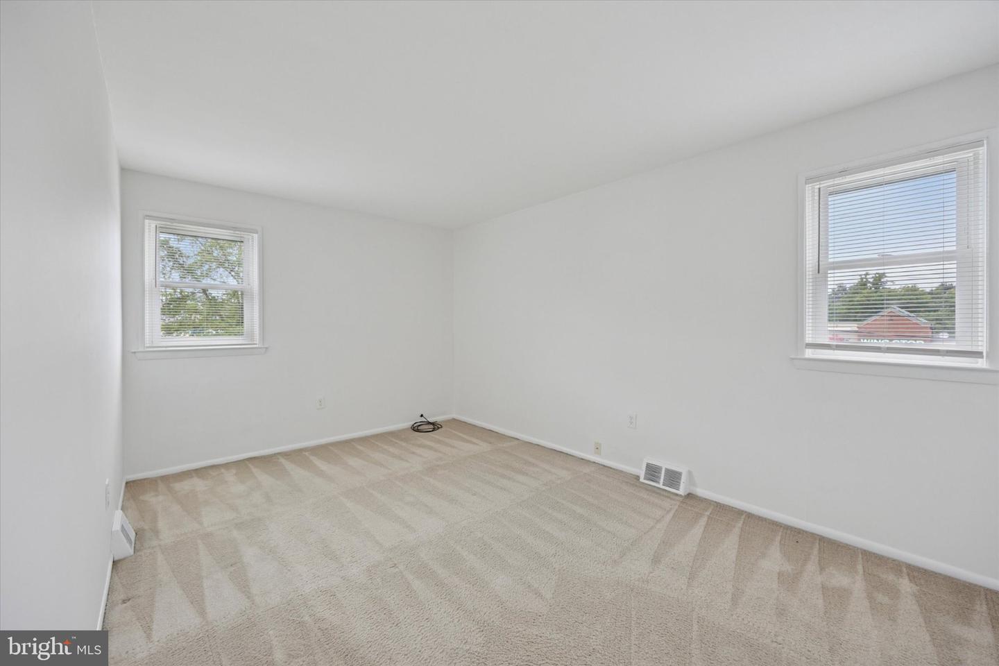 4000 Lyman Dr #2 Property Photo 17