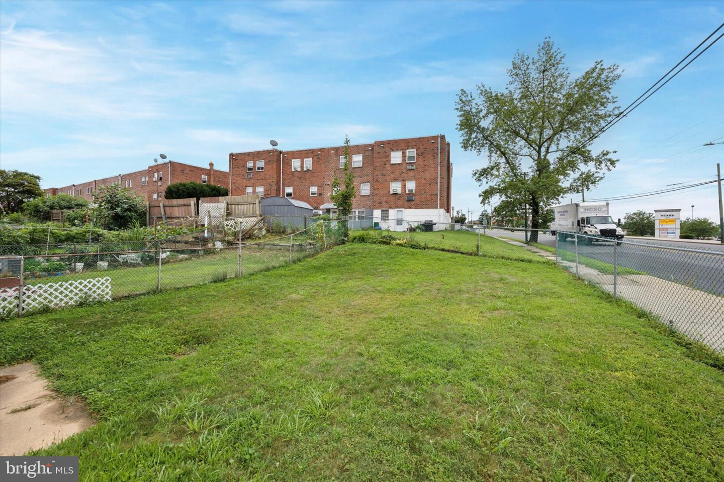 4000 Lyman Dr #2 Property Photo 24