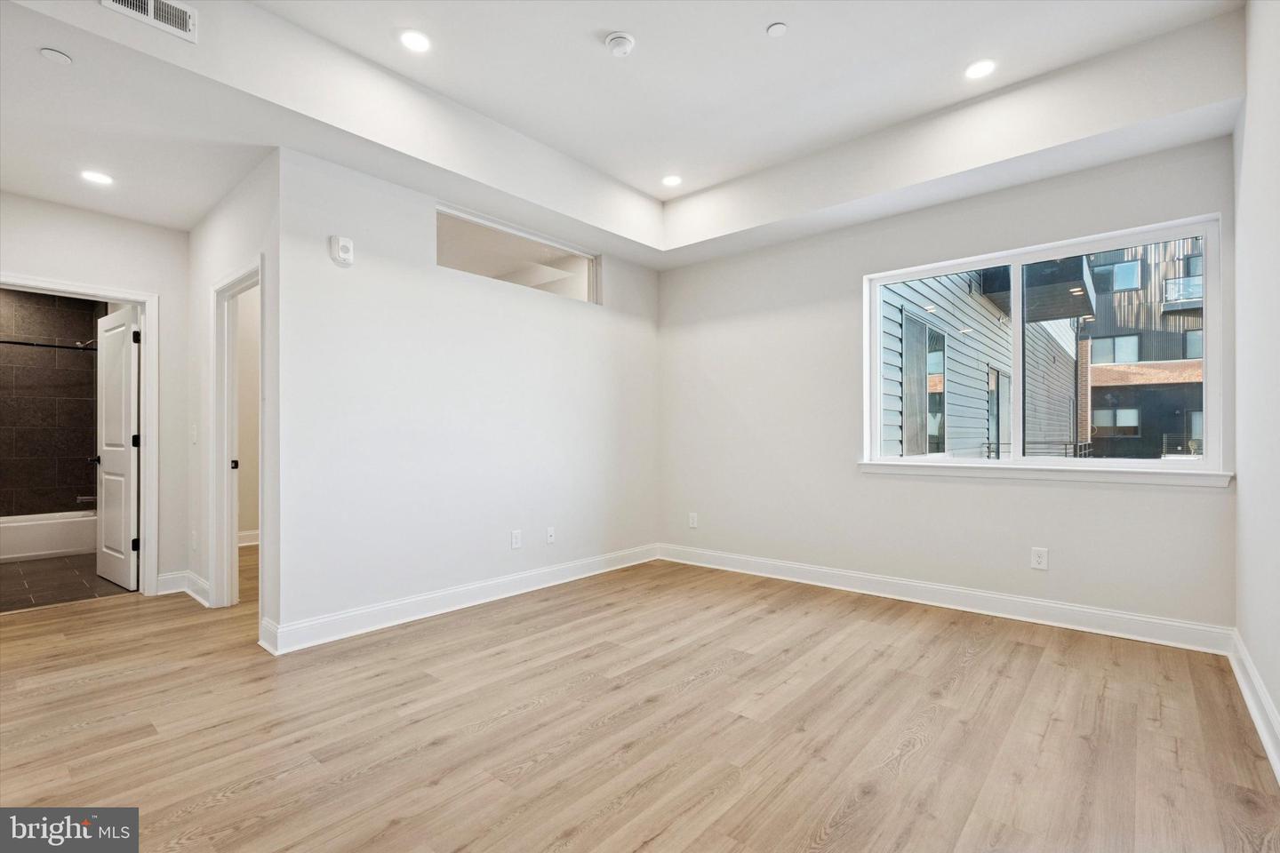2153 E Lehigh Ave #501 Property Photo 13