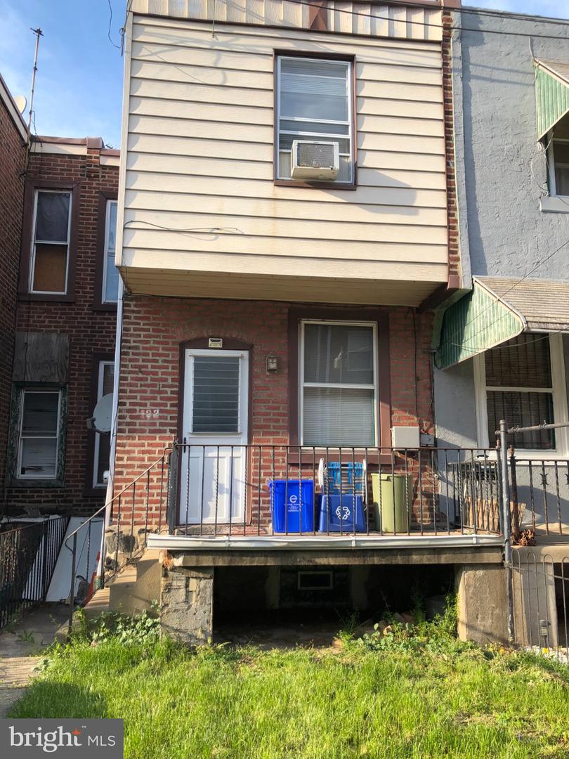 122 Linton St Property Photo 22