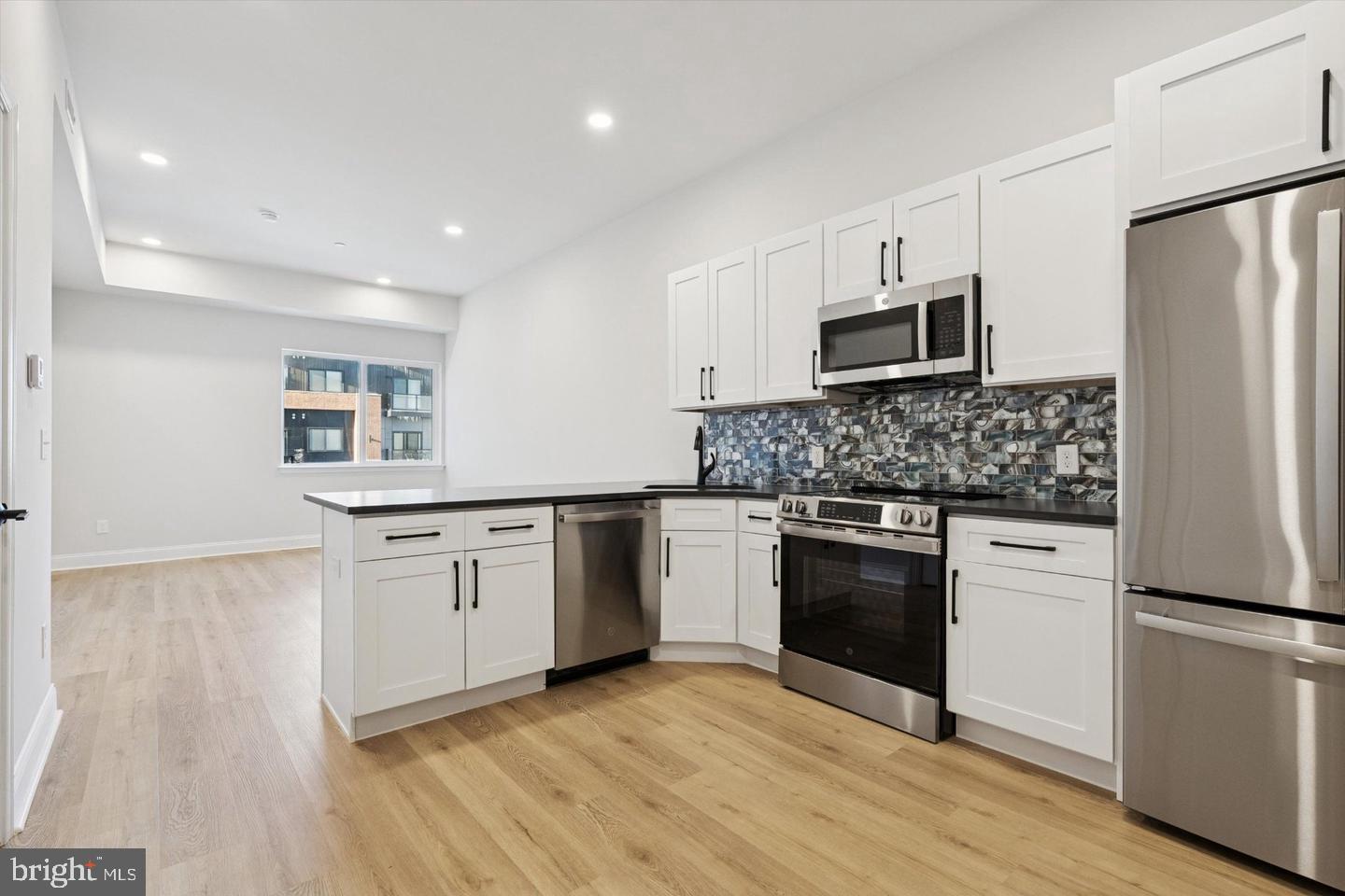 2153 E LEHIGH AVE #507 Property Photo 1