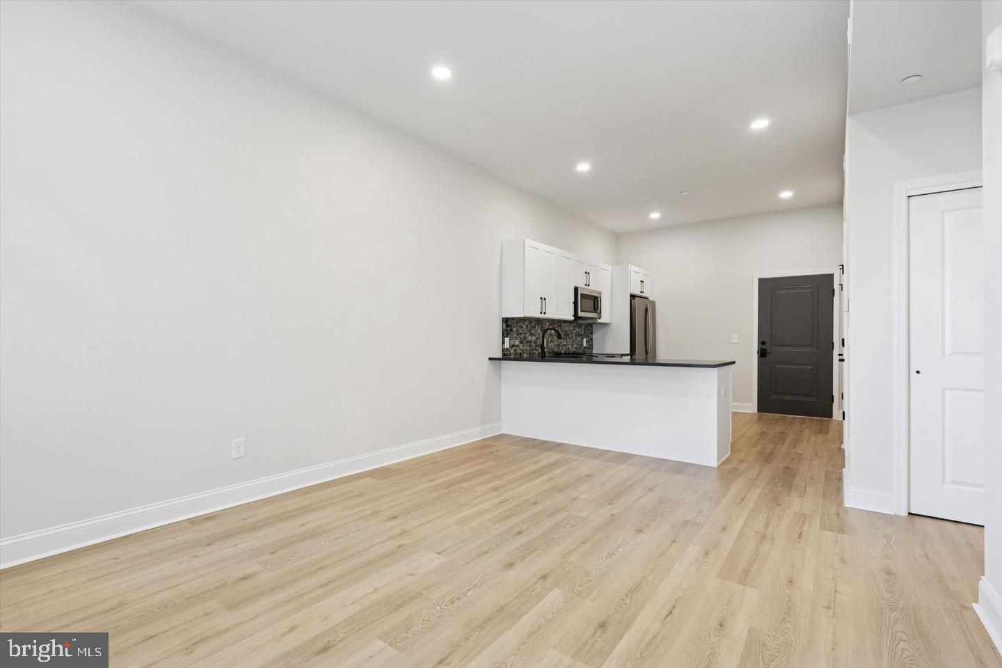 2153 E Lehigh Ave #507 Property Photo 11
