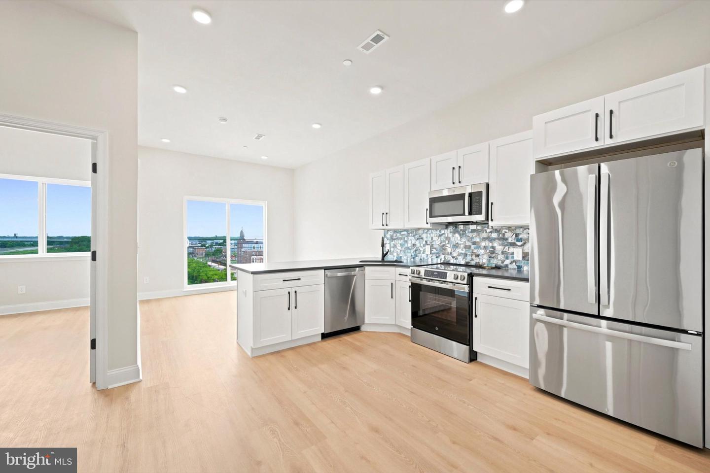 2153 E LEHIGH AVE #508 Property Photo 1