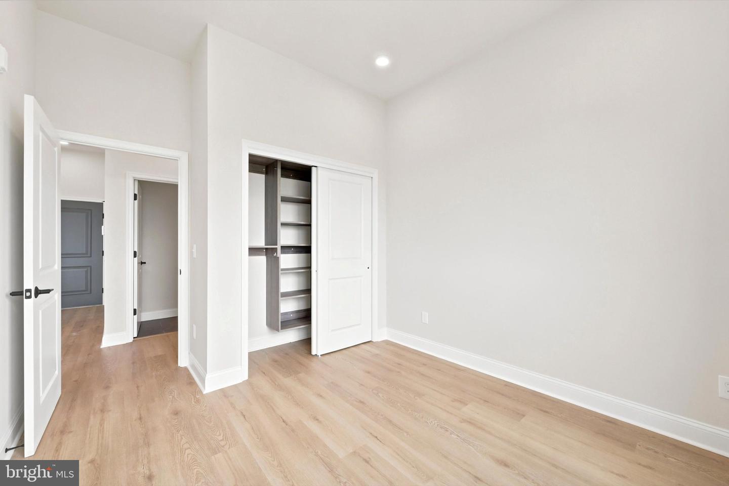 2153 E Lehigh Ave #508 Property Photo 12