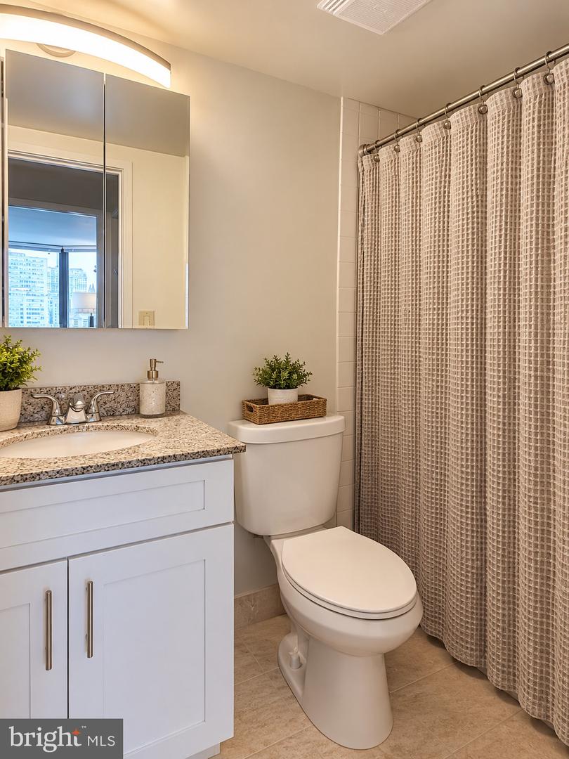 2018-32 Walnut St #15c Property Photo 5