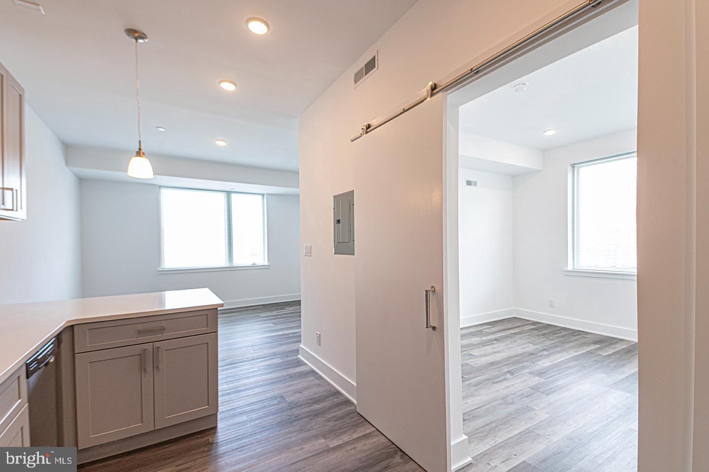 1245 Ridge Ave #unit 301 Property Photo 2