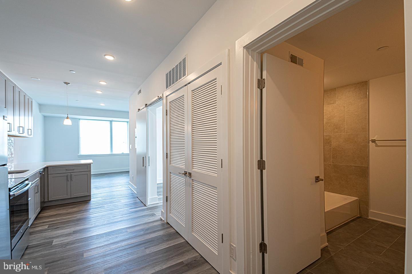 1245 Ridge Ave #unit 301 Property Photo 16