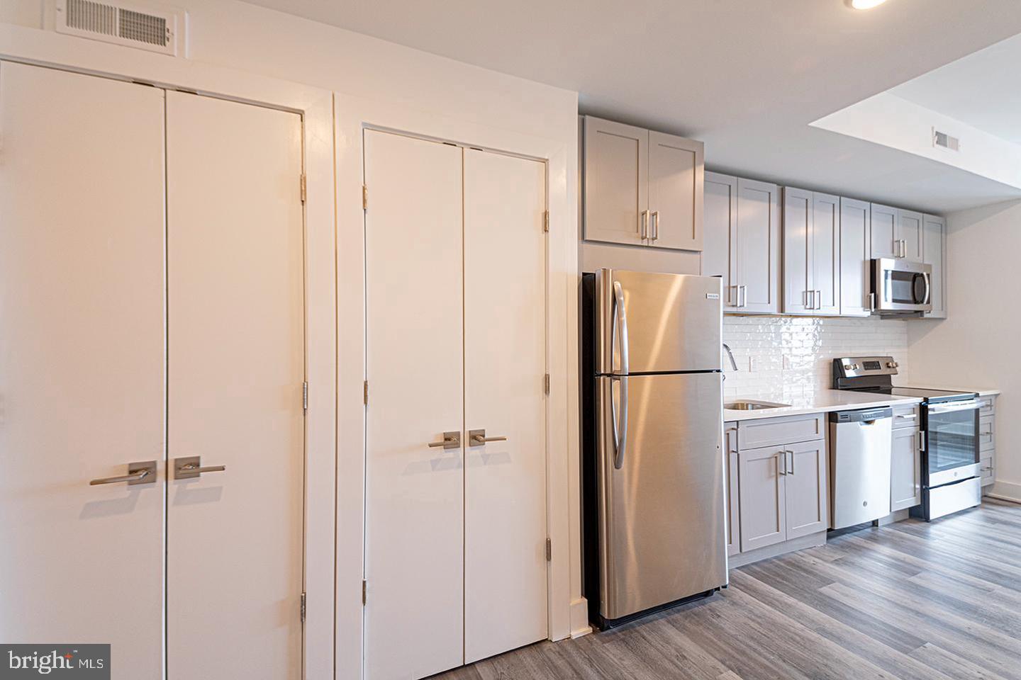 1245 Ridge Ave #unit 307 Property Photo 2