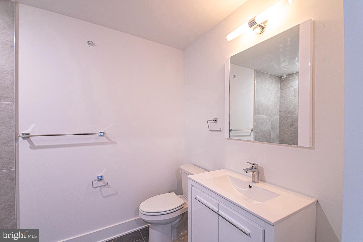 1245 Ridge Ave #unit 307 Property Photo 4