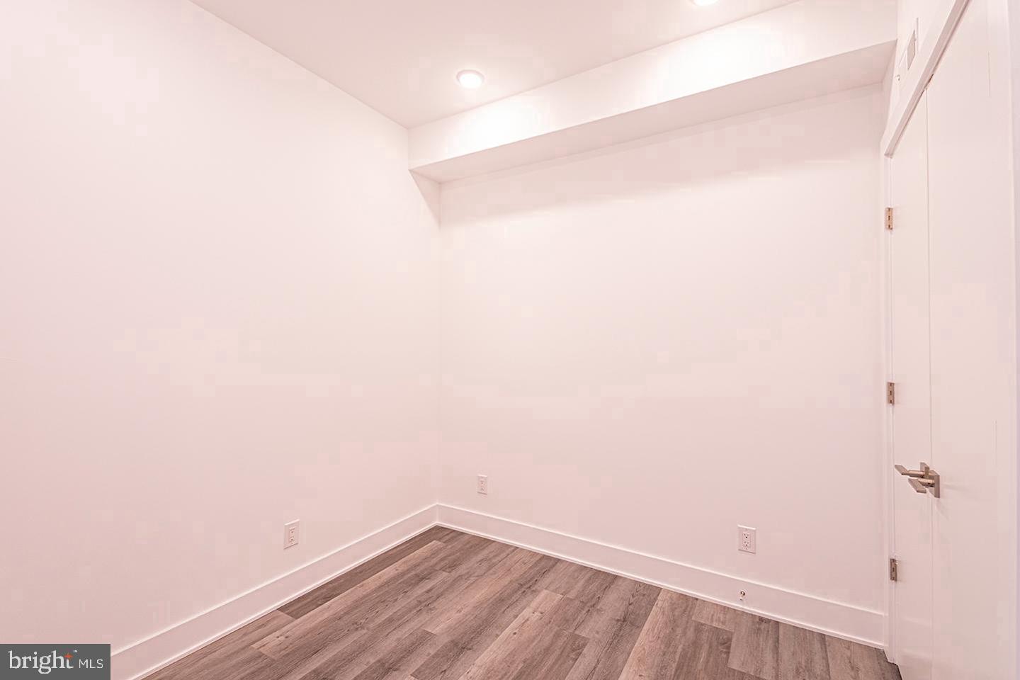 1245 Ridge Ave #unit 307 Property Photo 8