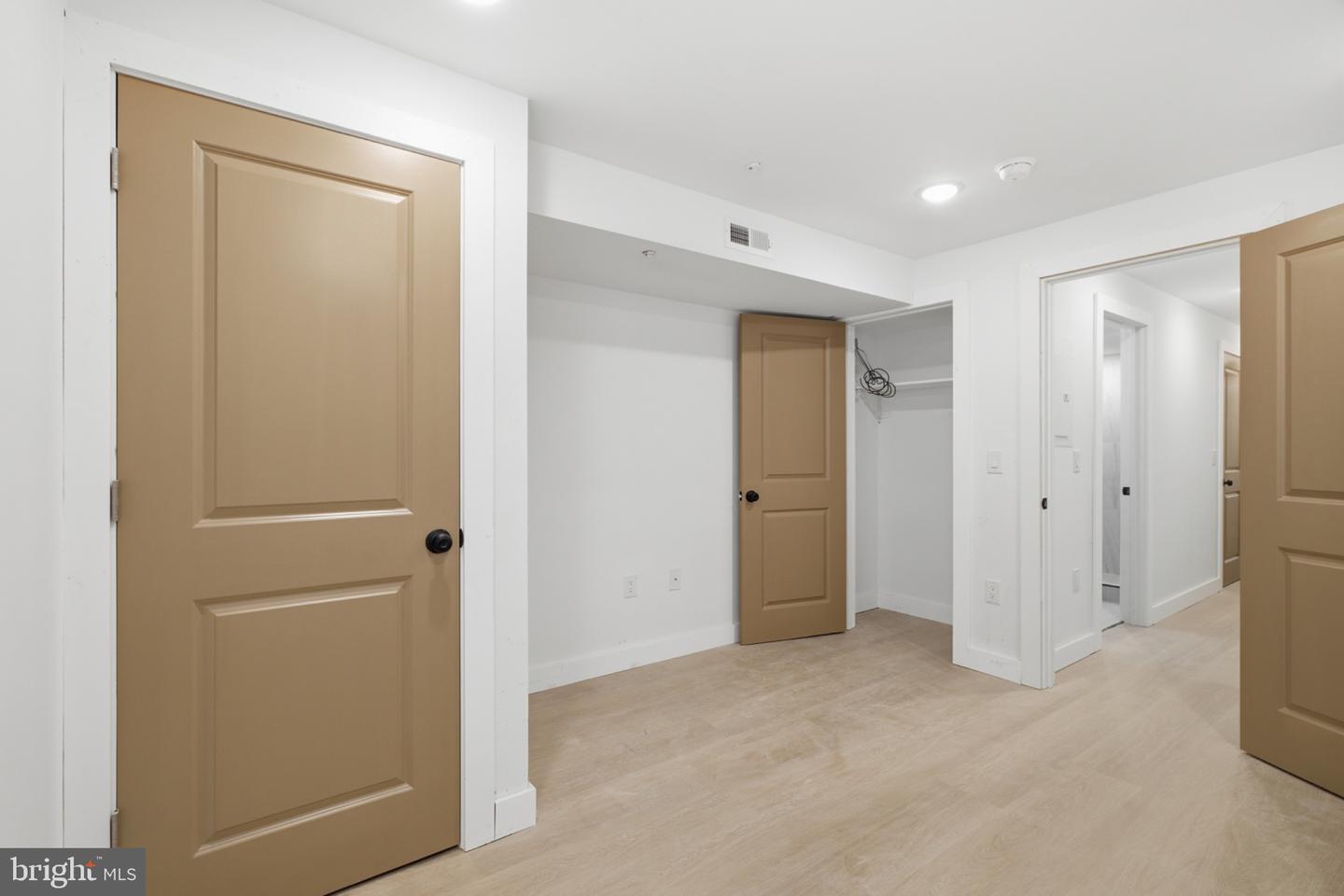 1542 W York St #1 Property Photo 11
