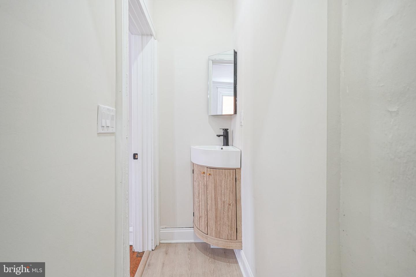2412 S 24th St #1 Property Photo 15