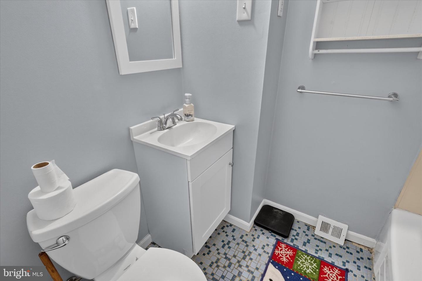 3300 Primrose Rd Property Photo 10