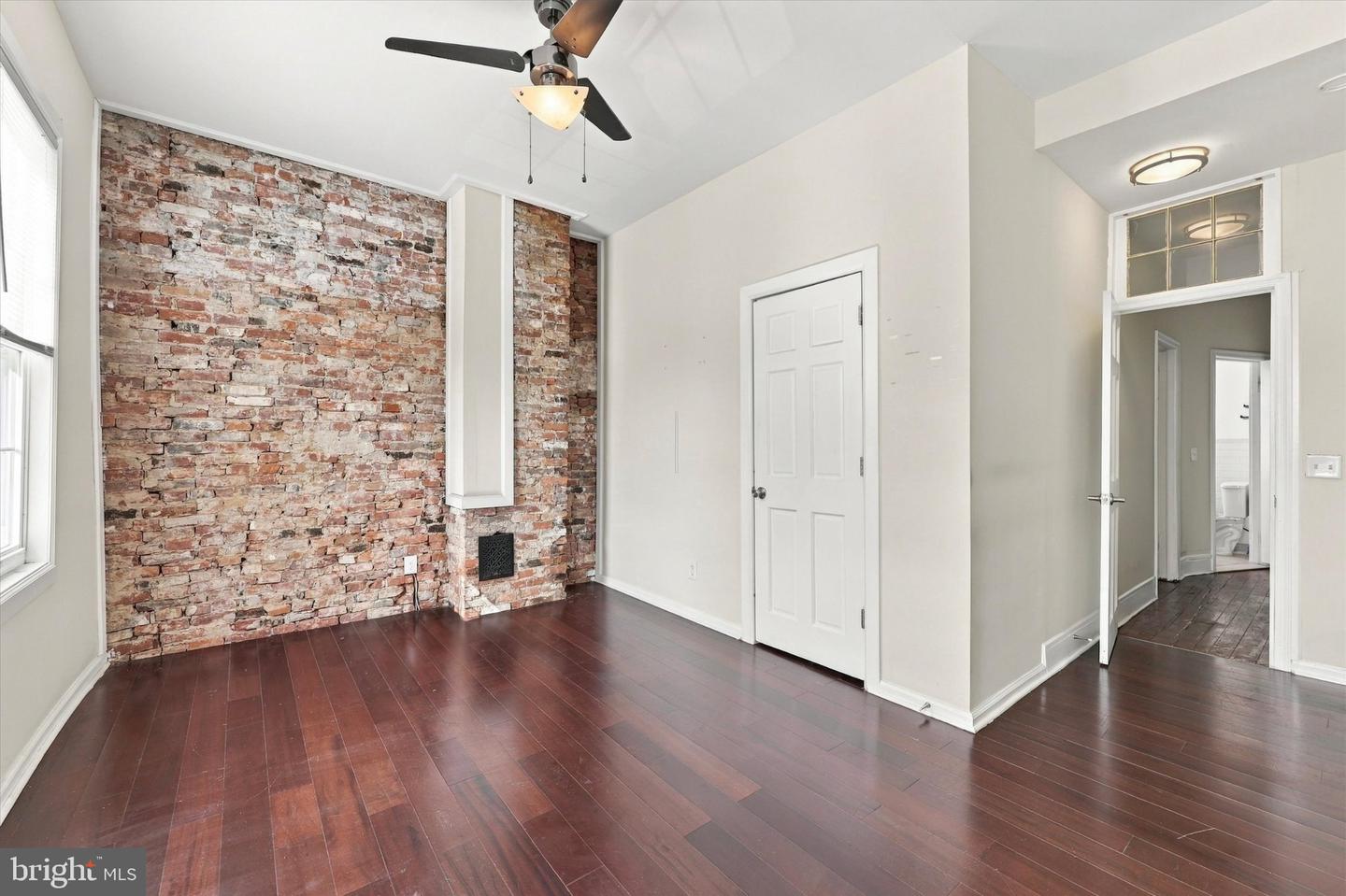1627 W Thompson St Property Photo 18