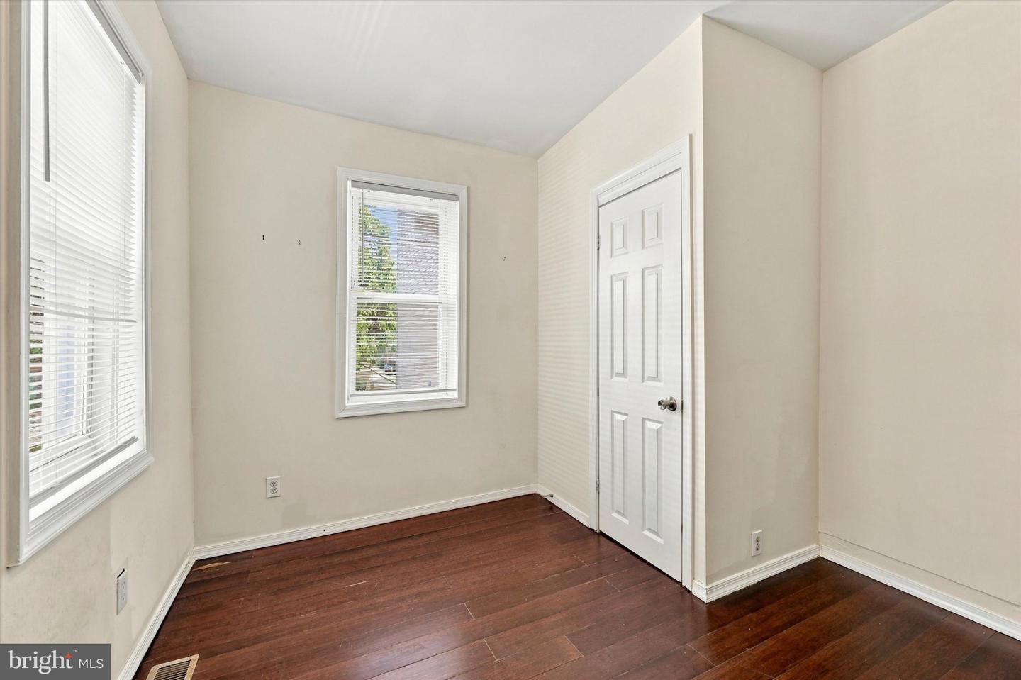 1627 W Thompson St Property Photo 30